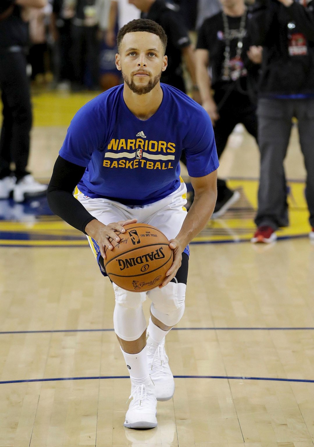 球和8次助 球和8次助