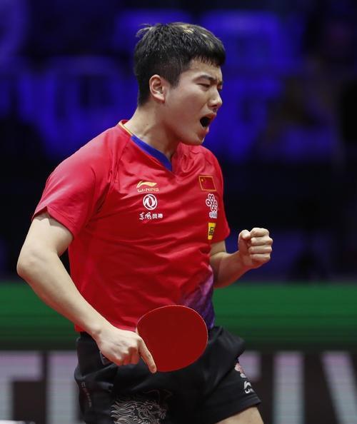 在男子轻量 在男子轻量