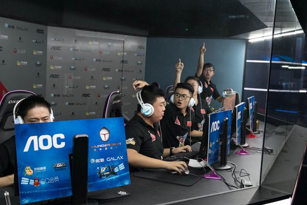 另一方面 另一方面