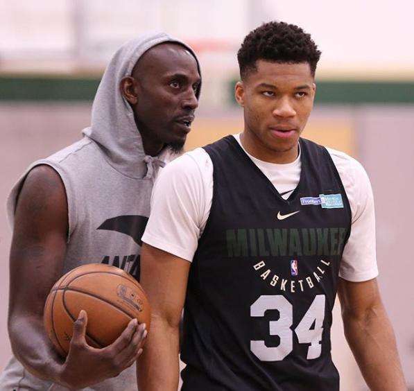 定在阿姆拉 定在阿姆拉